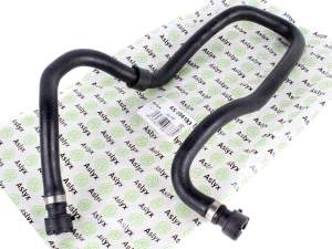 Tuyau d'Eau de Refroidissement Citroen C2 C3 / C3 Pluriel Peugeot 1007 207 1.1 1.4 1.6 8V 16V 1317V0 1307XJ