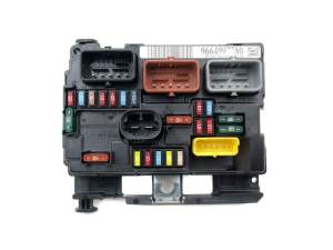 BSM Steuergerät Sicherungskasten Citroen C2 C3 I II C3 Picasso DS3 Peugeot 1007 207 R07 9664997780