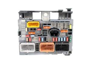 BSM Control Module Fuse Box Citroen C4 Picasso 06-13 9664705880