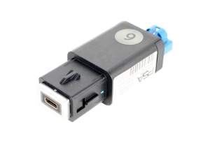 USB-C Stecker Peugeot 308 III 508 II DS DS3 DS7 Crossback DS4 II Opel Astra 98483947VV 9848394880
