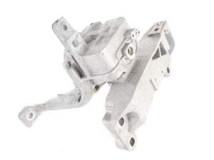 Support de Moteur Droit Classe A W177 GLA II H247 AMG A45 2.0 B A1772404300