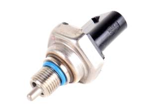 CZUJNIK PALIWA LISTWY WTRYSKOWEJ CLA C118 GLA H247 AMG A45 S 2.0 B A1399050100