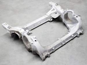 Berceau Support Fixation Moteur Avant Classe C W205 Classe E W213 EQC N293 GLC C253 A2056220300