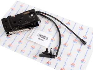ZAMEK MASKI POKRYWY SILNIKA PRAWY VOLVO S60 III S90 II V60 V90 II XC60 XC90 II 32226109 31352876 31425865 31479533