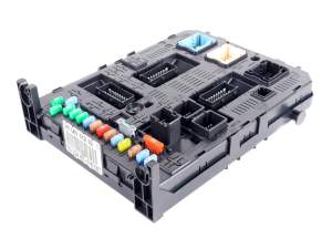 MODUŁ BSI SKRZYNKA BEZPIECZNIKÓW CITROEN C4 C5 II PEUGEOT 307 9664969380