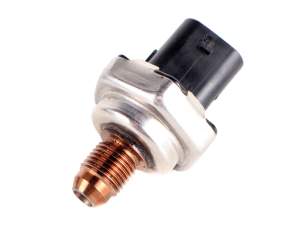 Kraftstoffdrucksensor von der Einspritzleiste Peugeot 208 Mokka II B 1.2 PureTech 9834771480