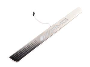 Enjoliveur Seuil de Porte Avant Gauche Droit Classe A W177 GLA II H247 AMG A1776808106