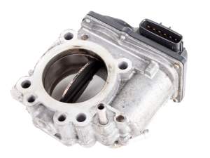 PRZEPUSTNICA POWIETRZA TOYOTA HILUX LAND CRUISER VIII 2.4 2.8 D-4D 261000E040