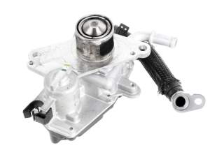 EGR Valve NV300 Espace V Koleos Talisman Trafic III 2.0 DCI CDTI 147102175R
