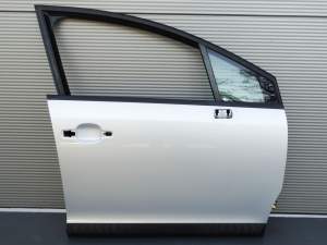 DRZWI PRAWE PRZEDNIE CITROEN C4 04-10 5D EZR EZRC