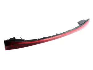 LAMPA LED TYLNA W KLAPĘ BAGAŻNIKA MERCEDES-BENZ EQA H243 21- r. A2439063000