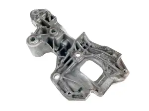 ŁAPA MOCOWANIE WSPORNIK ALTERNATORA DACIA DUSTER SANDERO LOGAN II DOKKER RENAULT CAPTUR TWINGO KANGOO II KADJAR CLIO MEGANE SACENIC IV 1.5 DCI 117100072R