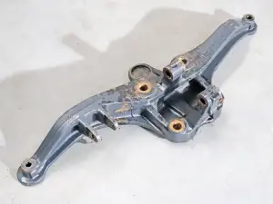 Support Fixation Arrière Gauche de Soufflet de Suspension Iveco Stralis Trakker II S-Way 5801573870
