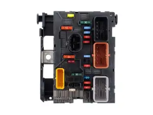 BSM Control Module Fuse Box Citroen C2 C3 / C3 Pluriel C4 Peugeot 1007 207 307 Delphi 9664055780 BSM-L11