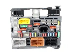 BSM Steuergerät Sicherungskasten Citroen C4 Picasso C5 III C6 Peugeot 3008 407 5008 RCZ 9807028580 BSM-R02