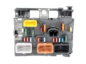 BSM Control Module Fuse Box Citroen C2 C3 / C3 Pluriel C4 Peugeot 1007 207 307 9661708280 L11