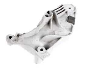 ŁAPA MOCOWANIE WSPORNIK SILNIKA PRAWY BMW I4 G26 GRAN COUPE 21- r. M50 22118838970
