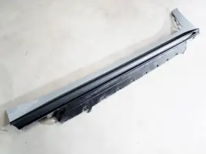 LISTWA PROGOWA PRAWA BMW I4 G26 GRAN COUPE 21- r. M-PAKIET C4P 51778737086