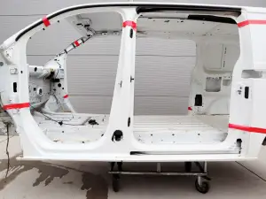 PRÓG LEWY SŁUPEK ŚRODKOWY JUMPY SPACETOURER EXPERT IV VIVARO C EWPA