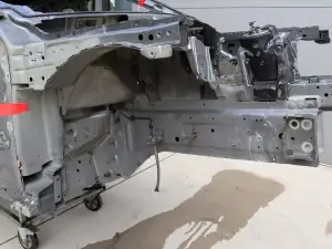 ĆWIARTKA PRAWA PRZEDNIA PODŁUŻNICA LAND RANGE ROVER VELAR L560 17- r. CORRIS GREY