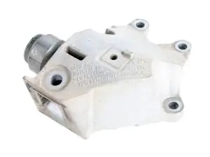ŁAPA MOCOWANIE WSPORNIK SILNIKA LEWY 2 G42 3G20 G21 4 G22 G23 G26 Z4 G29 22116876205